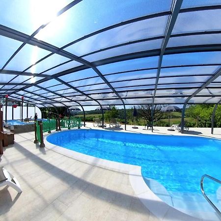 Camping Les Terrasses De Dordogne Rouffignac Saint-Cernin Dış mekan fotoğraf