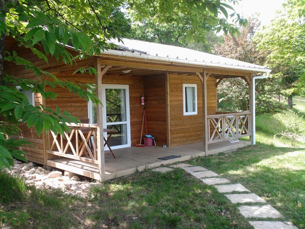 Camping Les Terrasses De Dordogne Rouffignac Saint-Cernin Oda fotoğraf