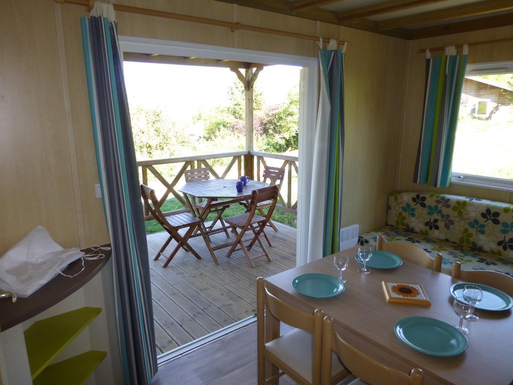 Camping Les Terrasses De Dordogne Rouffignac Saint-Cernin Oda fotoğraf