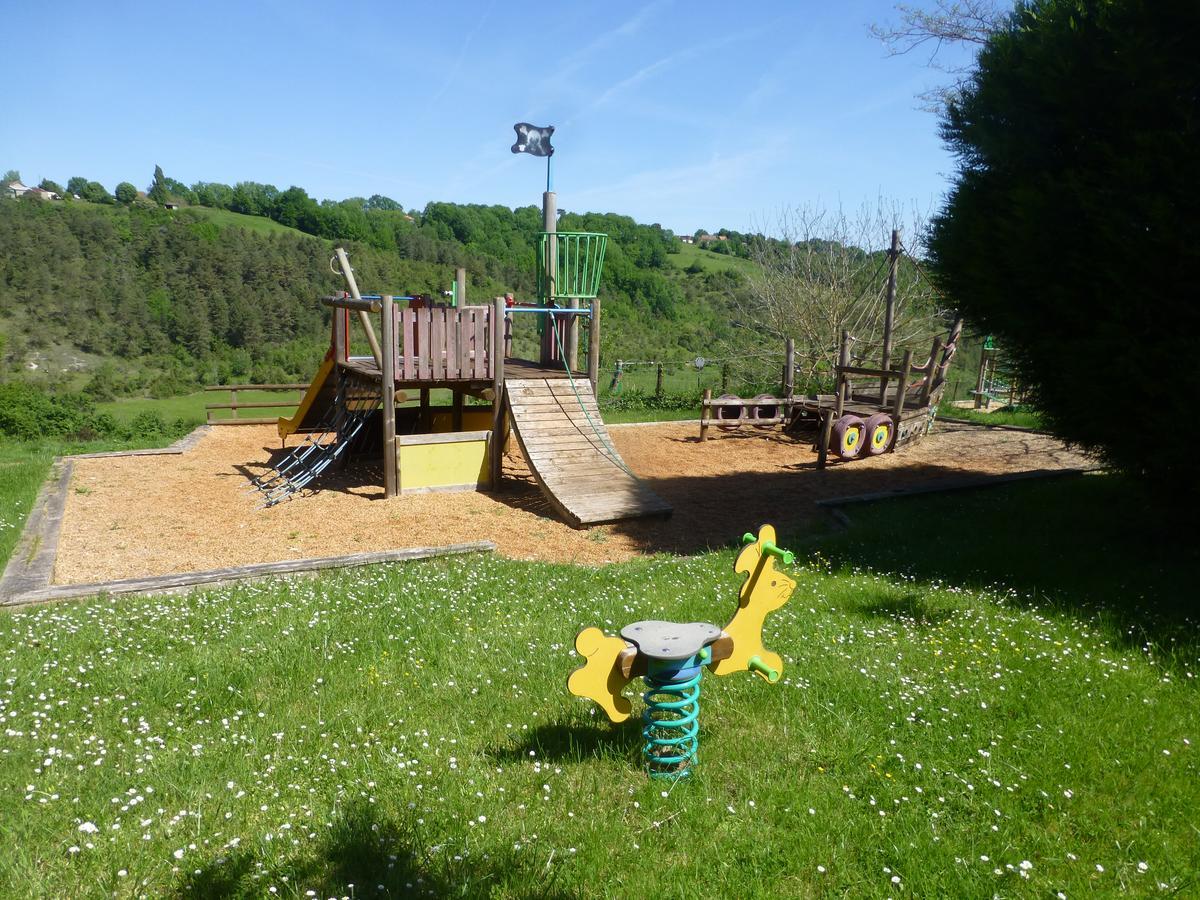 Camping Les Terrasses De Dordogne Rouffignac Saint-Cernin Dış mekan fotoğraf